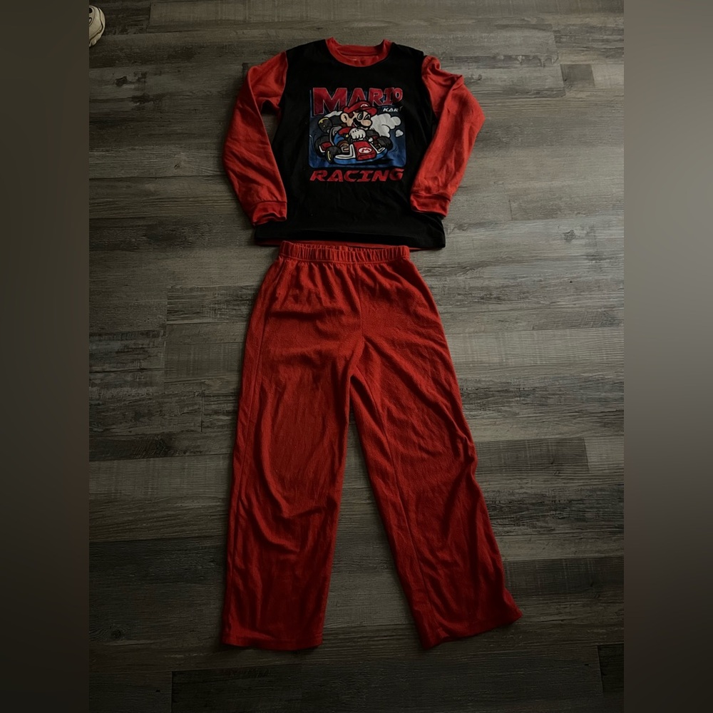 Pjs size 10/12 - Picture 2 of 2
